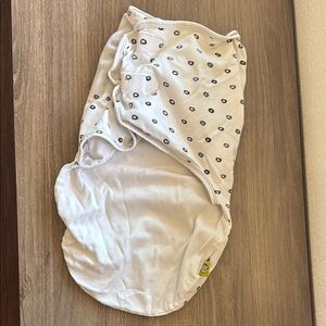 Nested bean swaddle 0-6 months